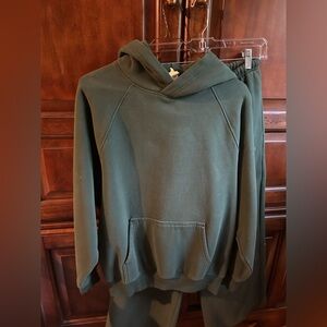 Aritzia Mega Fit Hoodie (See other listing for matching Mega Flutter pants) - XS